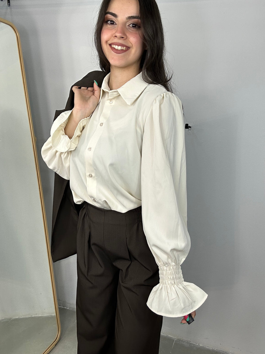 CAMISA BASICA ELEGANTE