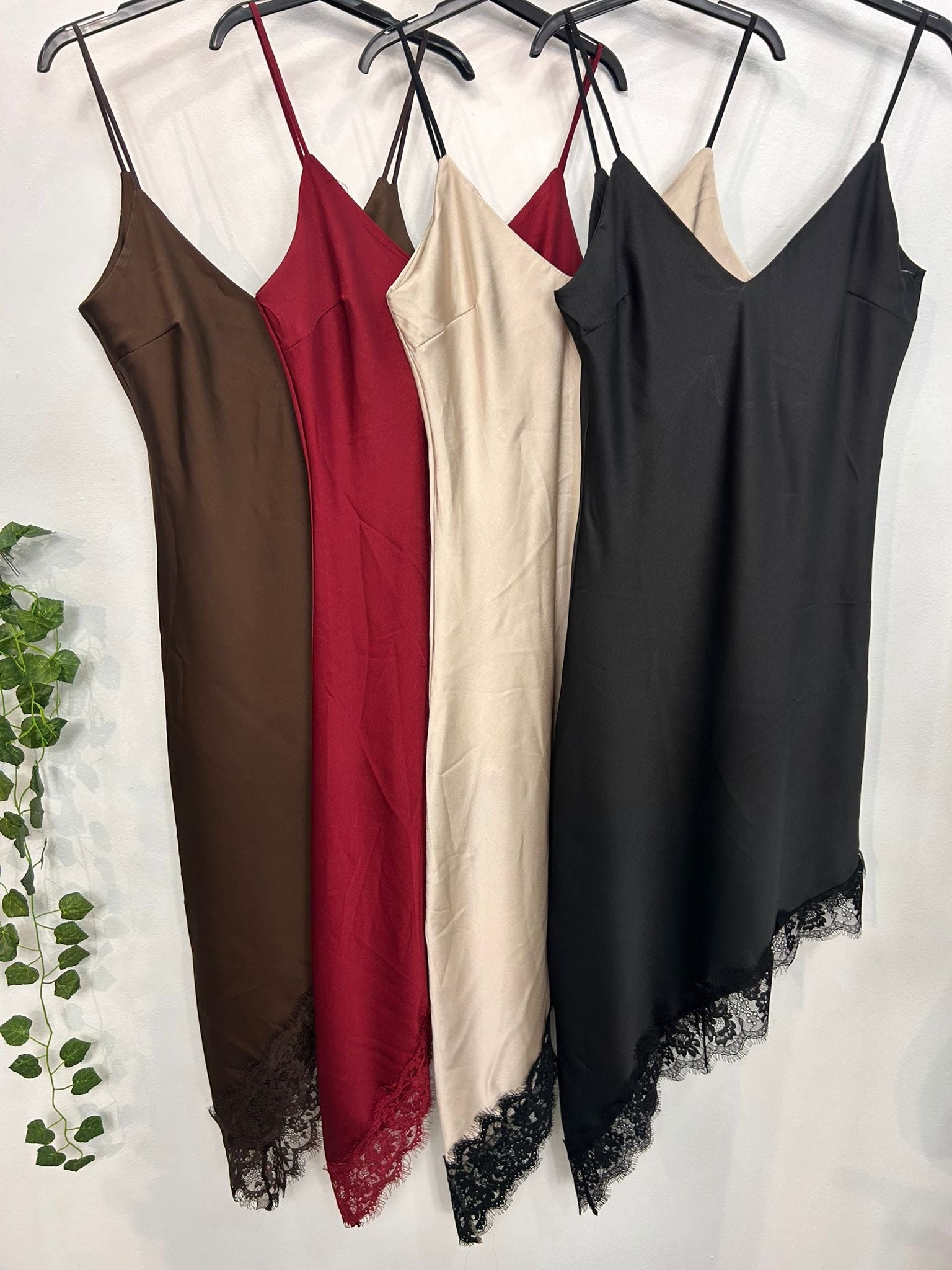 VESTIDO LENCERO WENDY